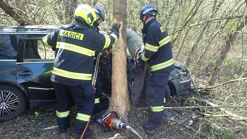 Vážná nehoda u Kvasic na Kroměřížsku, 23. 4. 2022