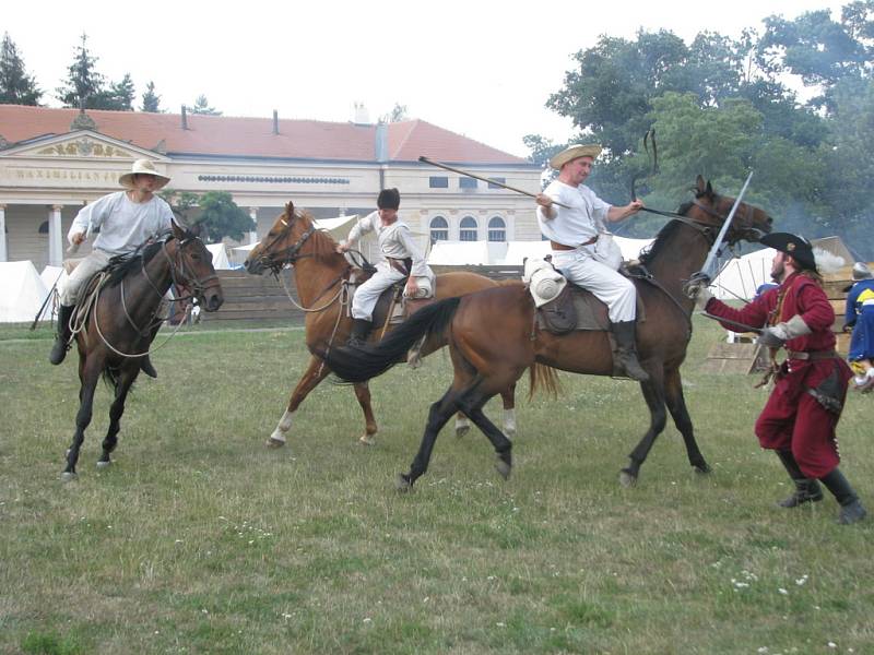 V sobotu 12. července 2008 sehráli herci na Pionýrské louce v Kroměříži rekonstrukci bitvy, kdy Švédové dobyli Kroměříž, a to v roce 1643.