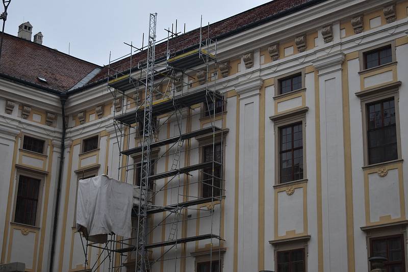 Opravy Arcibiskupského zámku v Kroměříži.