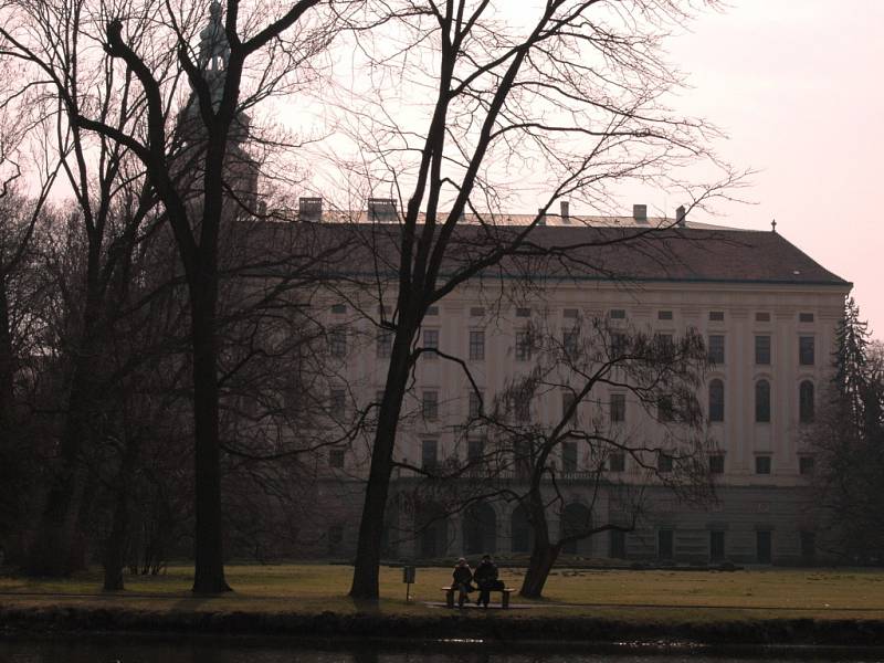 Atmosféra v Kroměřížské podzámecké zahradě těsně po zimě.