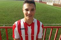 Devatenáctiletý Viktor Rožek jako střídající hráč Hulín srovnal výsledek na hřišti Otrokovic.