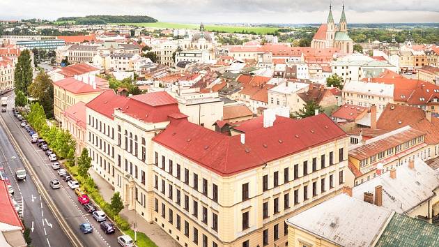 Budova pedagogické školy v Kroměříži letos slaví 120. výročí od otevření. Škola si při té příležitosti připravila také bohatý program.