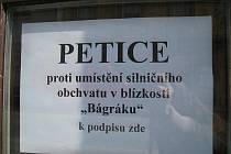 Už více než tisícovka lidí údajně podepsala petici proti umístění silničního obchvatu v blízkosti vodní plochy Bagrák v Kroměříži.