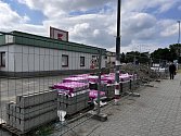 Prodejna Kauflandu v Kroměříži prochází rekonstrukcí. Červen 2023.