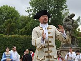 V rámci barokního festivalu Hortus Magicus čekal na návštěvníky kroměřížské Květné zahrady bohatý program: nechyběla hudba, kejklíři, pohádky, dobové kostýmy, koňští tanečníci a dokonce ani ohňostroj.