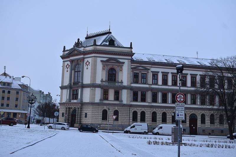 Ledovka a čerstvý sníh v Kroměříži, 8. 2. 2021