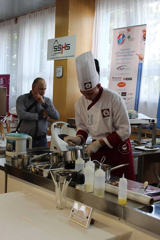 VÍTĚZ V AKCI. V kategorii kuchař porota jako vítěze vyhodnotila studenta 1. ročníku Ondřeje Kubů z Prahy.