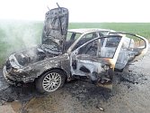 Nedělní požár kompletně zničil osobní auto v Morkovicích-Slížanech; 14. května 2023