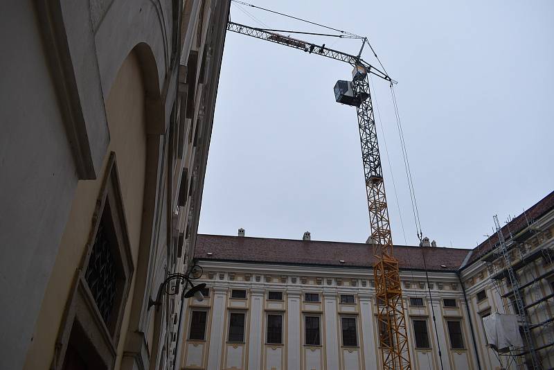 Opravy Arcibiskupského zámku v Kroměříži.