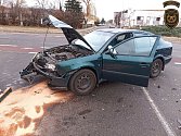 Na Lindovce v Kroměříži bourala osobní auta. Nehoda si vyžádala dva zraněné; pondělí 15. ledna 2024