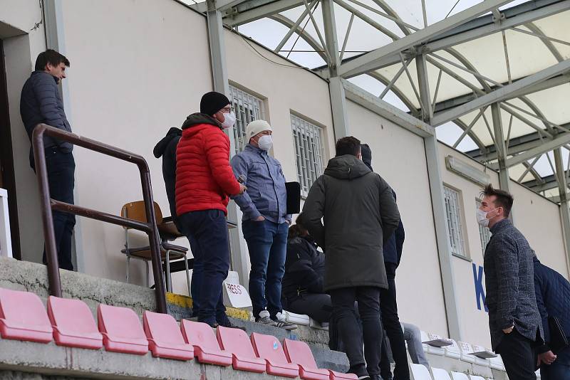 Velkému zájmu se těšila úterní volba nového vedení Okresního fotbalového svazu v Kroměříži. Z 54 klubů s právem volby dorazilo 45.