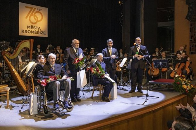 Tři významní Kroměřížané převzali cenu města za rok 2022.