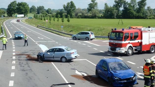 Dopravní nehoda u Bezměrova.