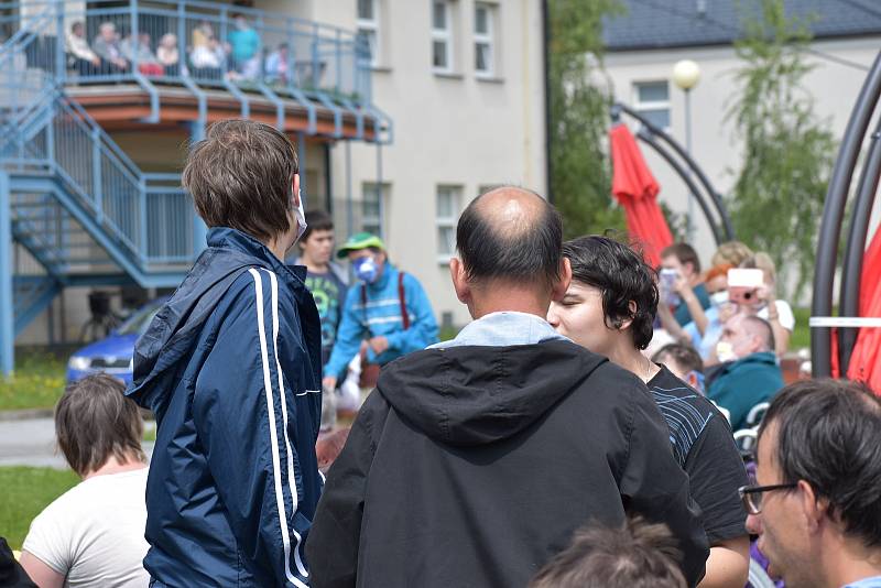 Koncert Standy Hložka v Domově pro osoby se zdravotním postižením Barborka v Kroměříži.