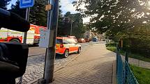 Na Kroměřížsku explodoval při zásahu hasičů dům. Dva mrtví, několik zraněných