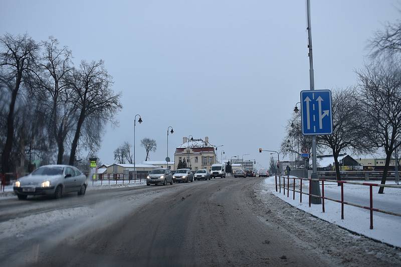 Sníh a ledovka v Kroměříži - 8. 2. 2021