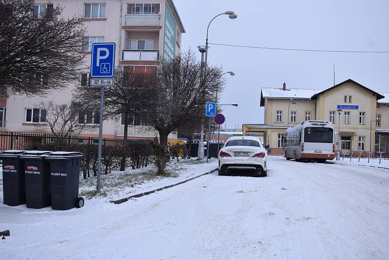Sníh a ledovka v Kroměříži - 8. 2. 2021