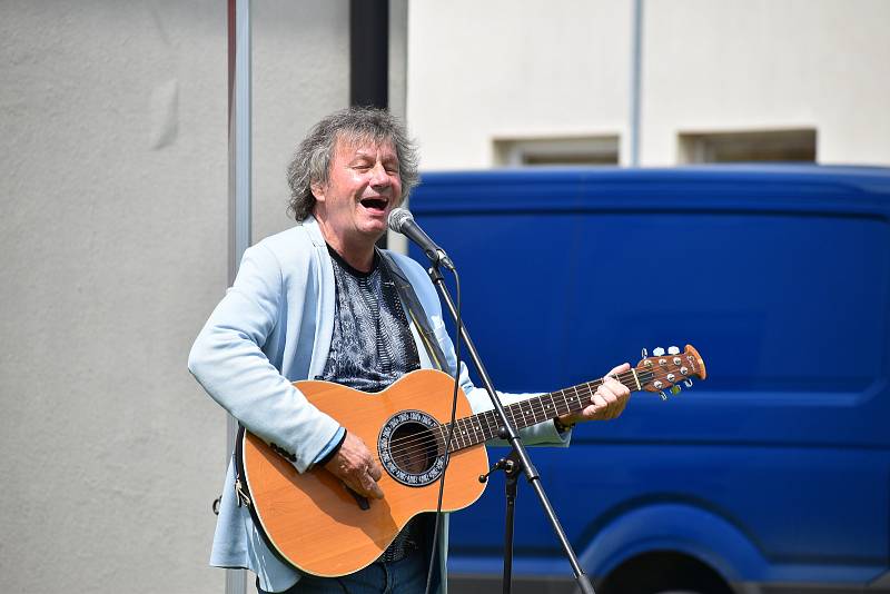 Koncert Standy Hložka v Domově pro osoby se zdravotním postižením Barborka v Kroměříži.