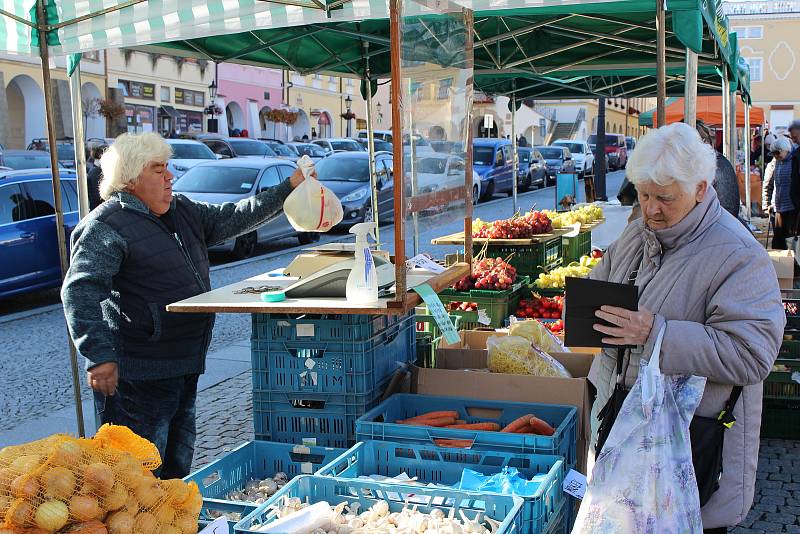 Jablečný den a farmářské trhy na Velkém náměstí v Kroměříži, 16. října 2021