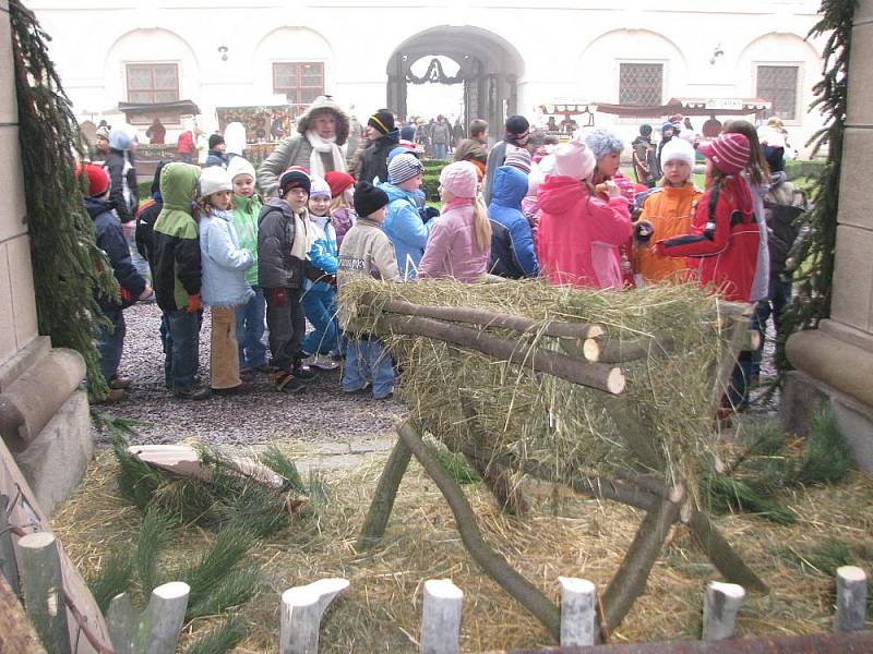 Hospodyňský jarmark na Arcibiskupském zámku. 