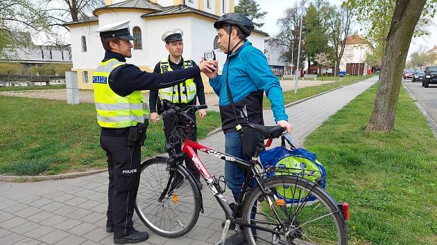 Policisté na Kroměřížsku kontrolovali chodce a cyklisty.