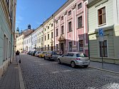 Parkování v historickém centru a na sídlištích Kroměříže bude jedním z témat letošních voleb.