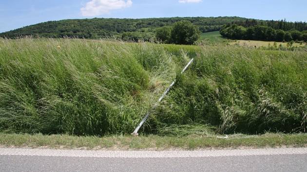 Na silnici u obce Chvalnov-Lísky někdo ukradl rychlostní digitální ukazatel; červen 2023