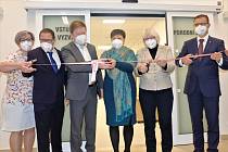 V pondělí 4. dubna 2022 byly slavnostně otevřeny nově zrekonstruované porodní sály Kroměřížské nemocnice.