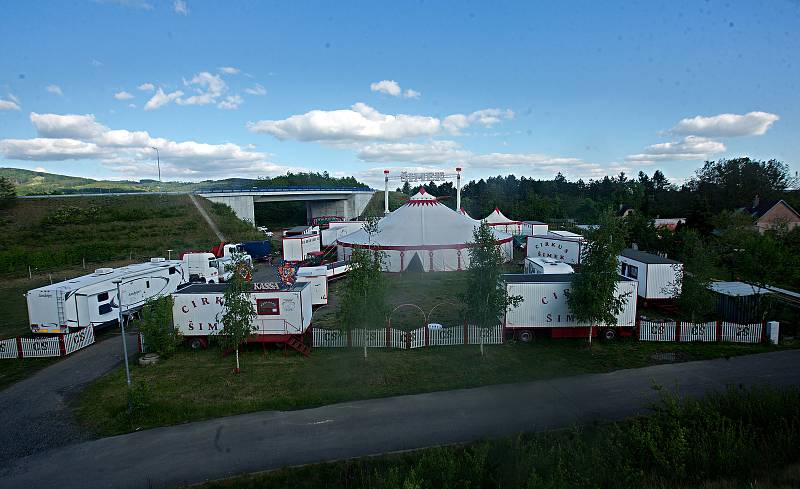 Cirkus Šimek  přečkal  karanténu v Holešově.