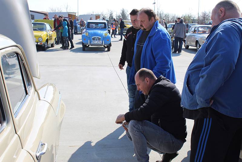 Auto moto burza a bleší trh na kroměřížském Výstavišti