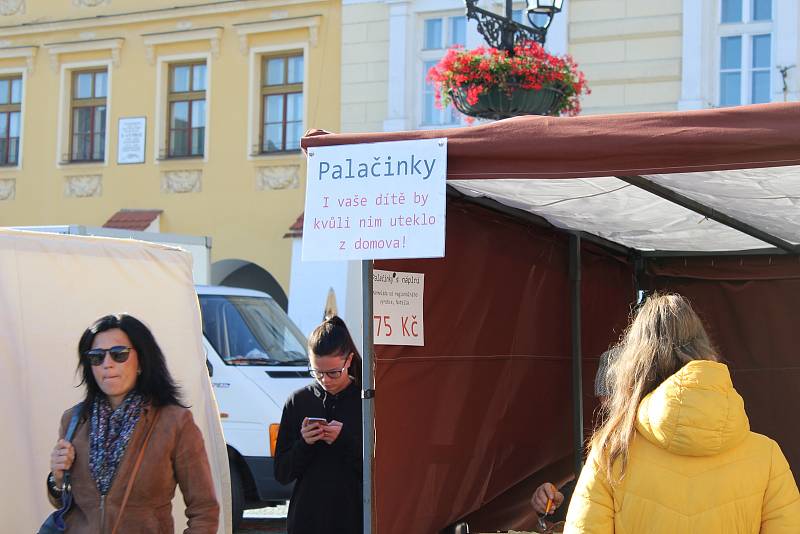 Jablečný den a farmářské trhy na Velkém náměstí v Kroměříži, 16. října 2021