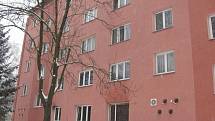 Na fotografii je byt v Páleníčkově ulici v Kroměříži, ve kterém došlo k násilné vraždě mladé ženy. Obětí je dvaadvacetile­tá žena.