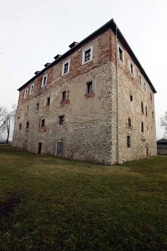 Hrad Kurovice, březen 2021.