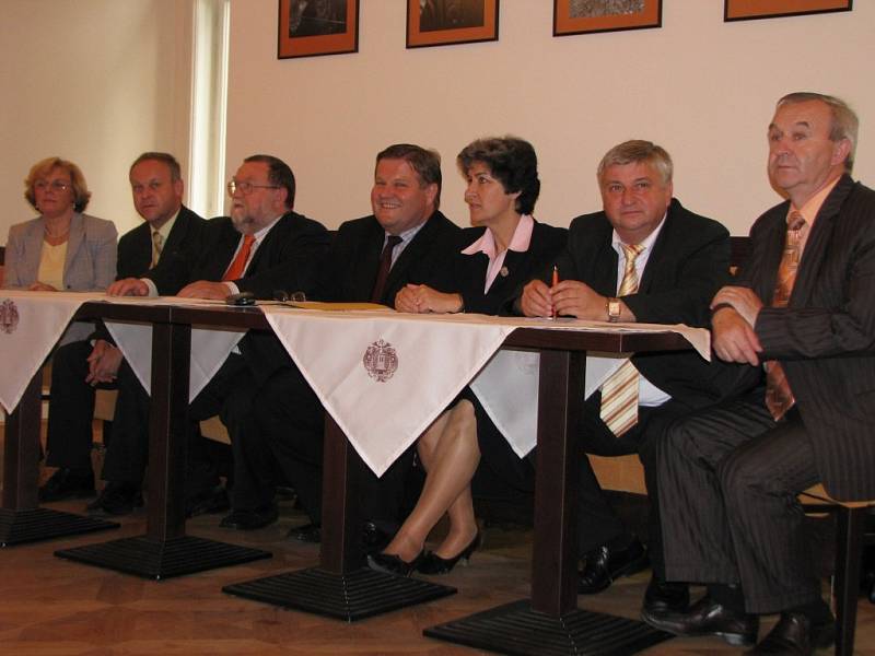 Krajskou konferenci ČSSD hostil v sobotu 20. června 2009 holešovský zámek. Cílem sjezdu sociálních demokratů bylo vytvořit kandidátku do Poslanecké sněmovny za Zlínský kraj.