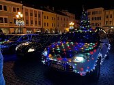Start Vánoční jízdy na Velkém náměstí v Kroměříži, 17. prosince 2023.