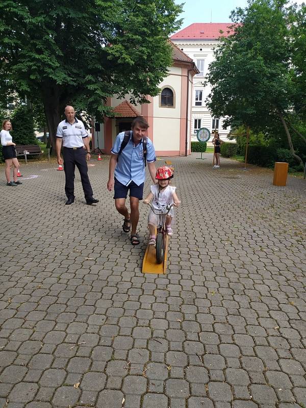 SVČ TYMY uspořádalo odpoledne Na kole jen s přilbou.