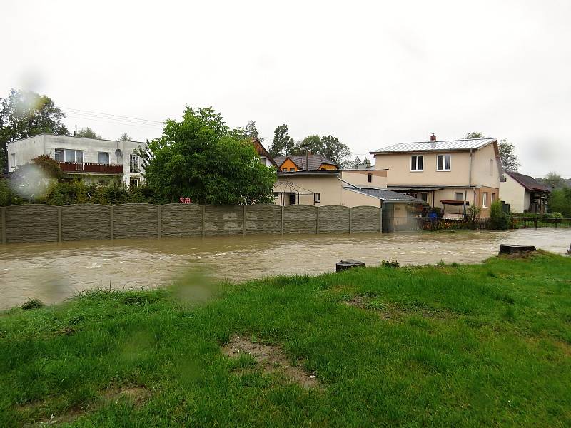 Vážně vypadala ve středu 14. října dopoledne situace v Bravanticích.