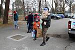 První ukrajinští běženci přespali z neděle na pondělí 28. února 2022 ve frenštátském autokempu. Ráno je auta s řidiči odvezla za příbuznými a známými v Čechách.