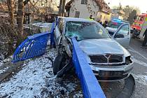 Dopravní nehoda osobního automobilu ve Velkých Albrechticích 9. února 2023.