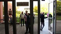 Zájem o volby do Poslanecké sněmovny Parlamentu ČR byl v Novém Jičíně ve volebních místnostech na Štefánikově ulici od prvních minut.