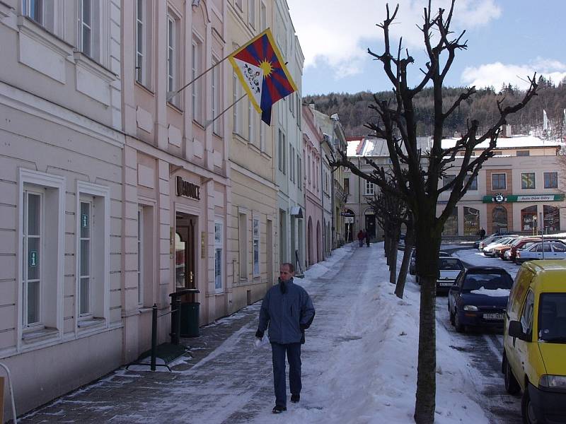 V Odrách se přihlásili k akci Vlajka pro Tibet v roce 2005. Od té doby se účastní kampaně pravidelně.