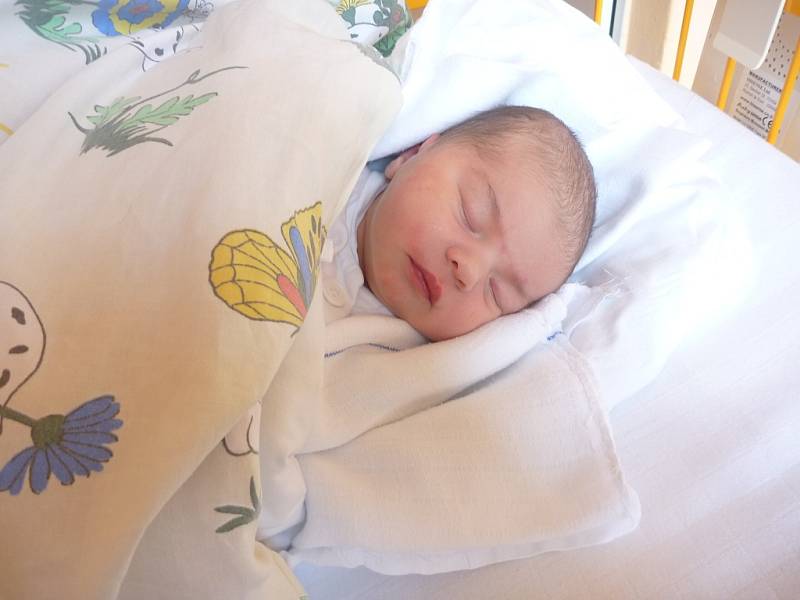 ELIŠKA SVOBODOVÁ, Hodslavice, nar. 1. 4. 2014, 51 cm, 3,44 kg. Nemocnice Nový Jičín. 