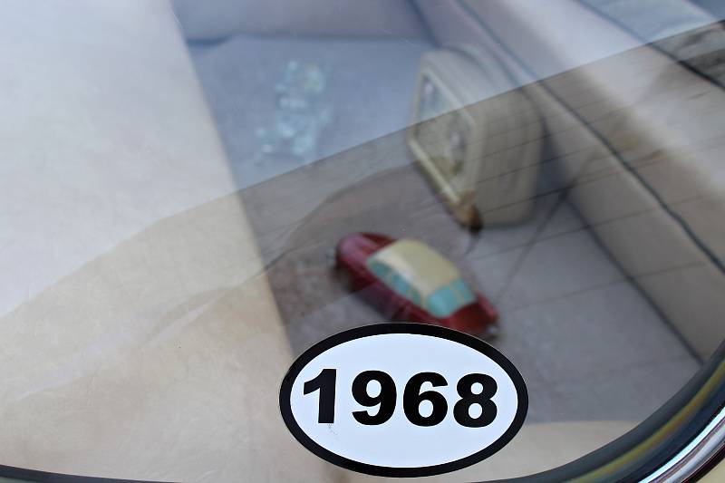 Výstava věnovaná historii výroby osobních automobilů Tatra  v kulturním dome v Příboře.