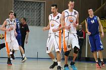 NOVOJIČÍNŠTÍ basketbalisté vyzvou ve 4. kole českého poháru na vlastní palubovce účastníka nejvyšší soutěže, když budou hostit celek mmcité+ Brno.