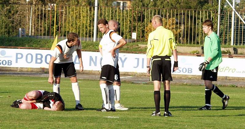 Fotbalisté Nového Jičína doma statečně vzdorovali Orlové. Nakonec ale prohráli 0:1.