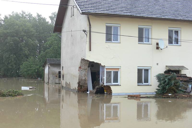 Takto to vypadalo na některých místech poté, co se Novojičínskem převalila záplavová vlna.