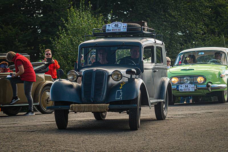 V sobotu 3. září se uskutečnilo v Kopřivnici mezinárodní Tatra Veterán Rallye Beskydy na počest Monsieur Dakar Karla Lopraise.