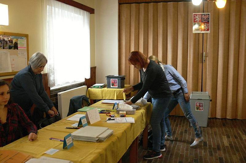 Sněmovní volby ve Frenštátě pod Radhoštěm na Novojičínsku, 8. října 2021.