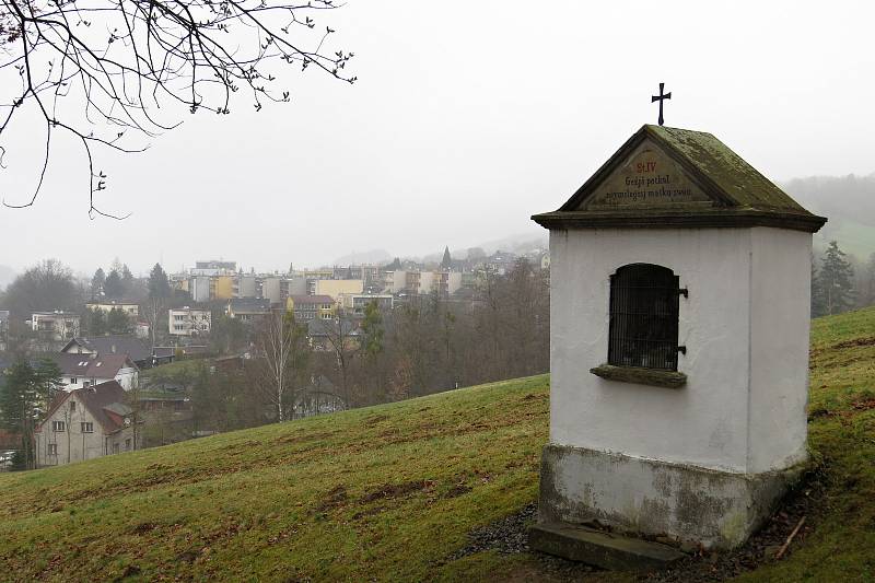 Křížová cesta v Hradci nad Moravicí.