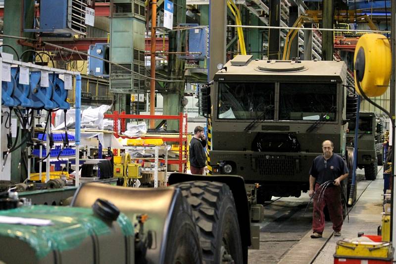 Výrobní hala kopřivnické automobilky Tatra Trucks. 